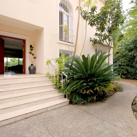 East Luxury Family Rosa Естепона