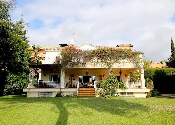 East Luxury Family Rosa