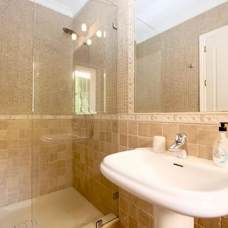 East Luxury Family Rosa Villa Estepona