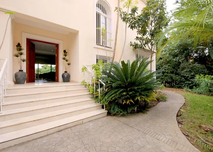 East Luxury Family Rosa Estepona