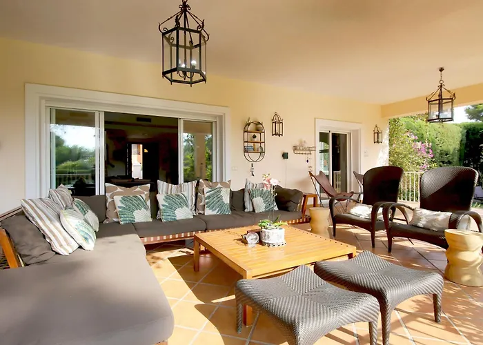 East Luxury Family Rosa Villa *