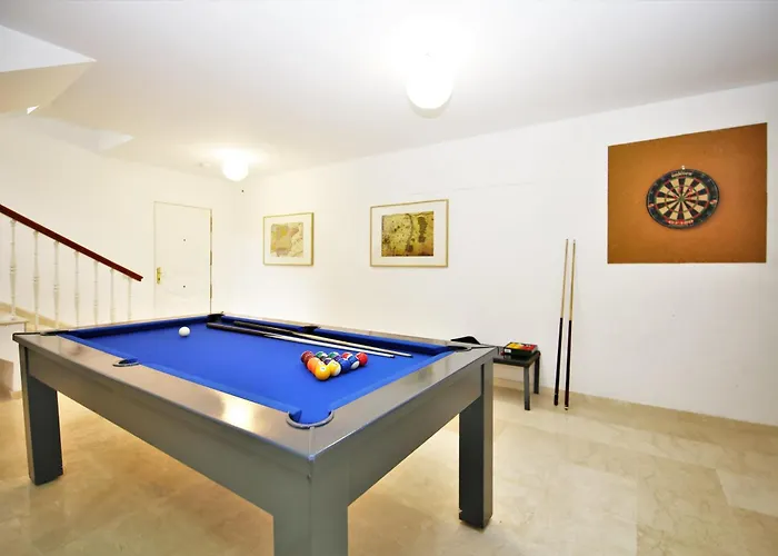 East Luxury Family Rosa Estepona